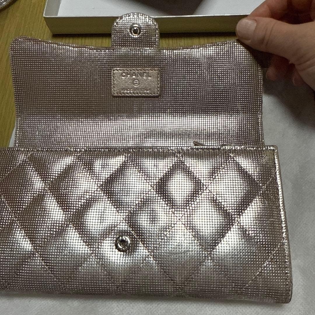 Chanel ピンクシルバー キルティング 長財布