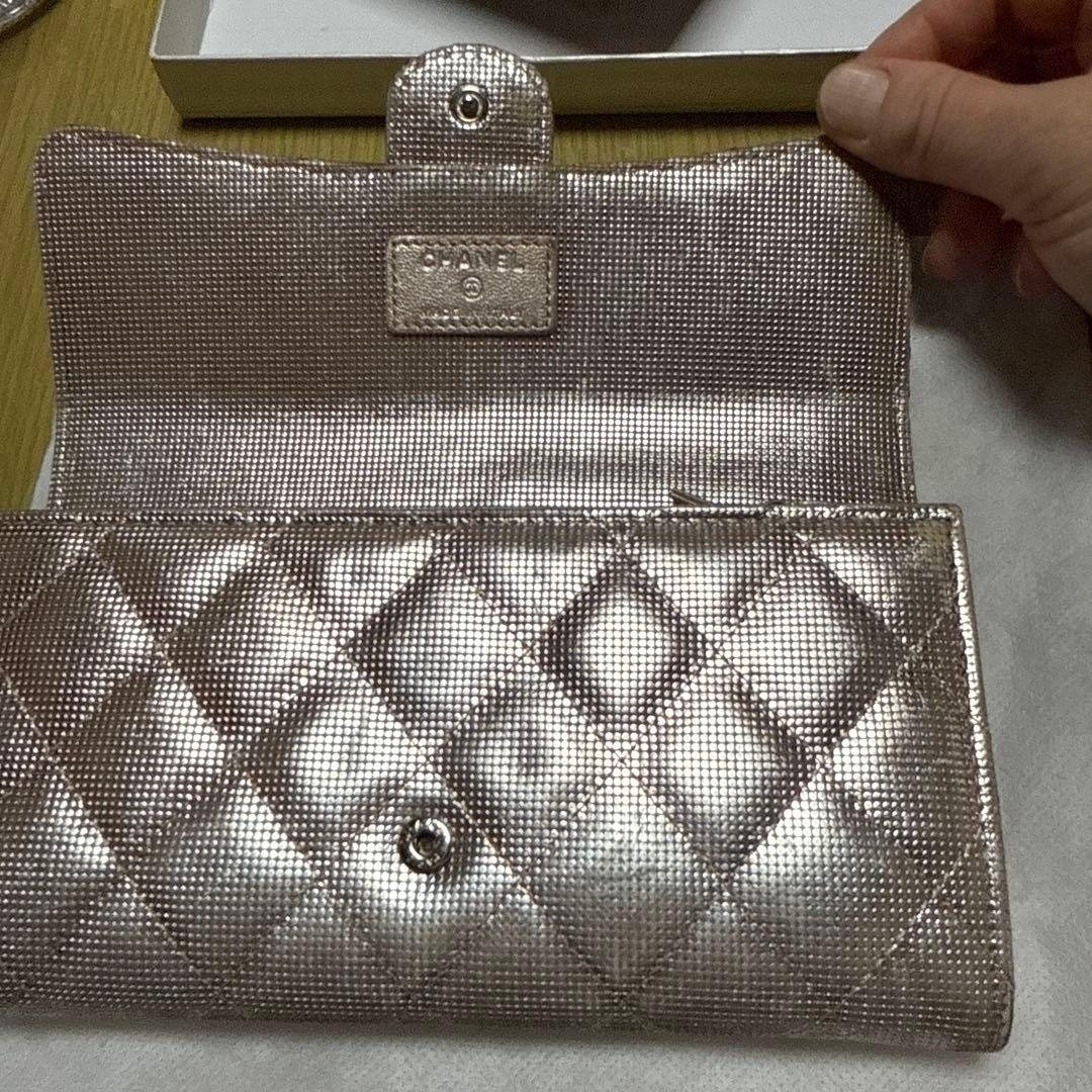 Chanel ピンクシルバー キルティング 長財布