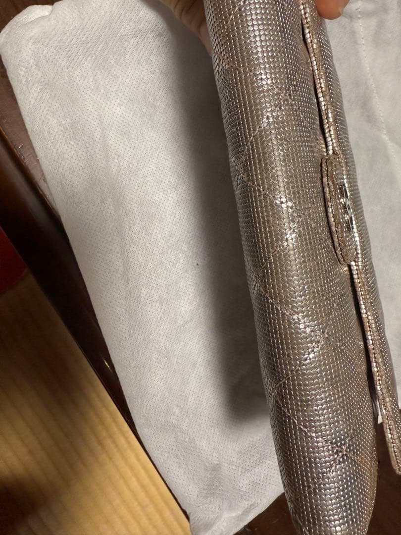 Chanel ピンクシルバー キルティング 長財布