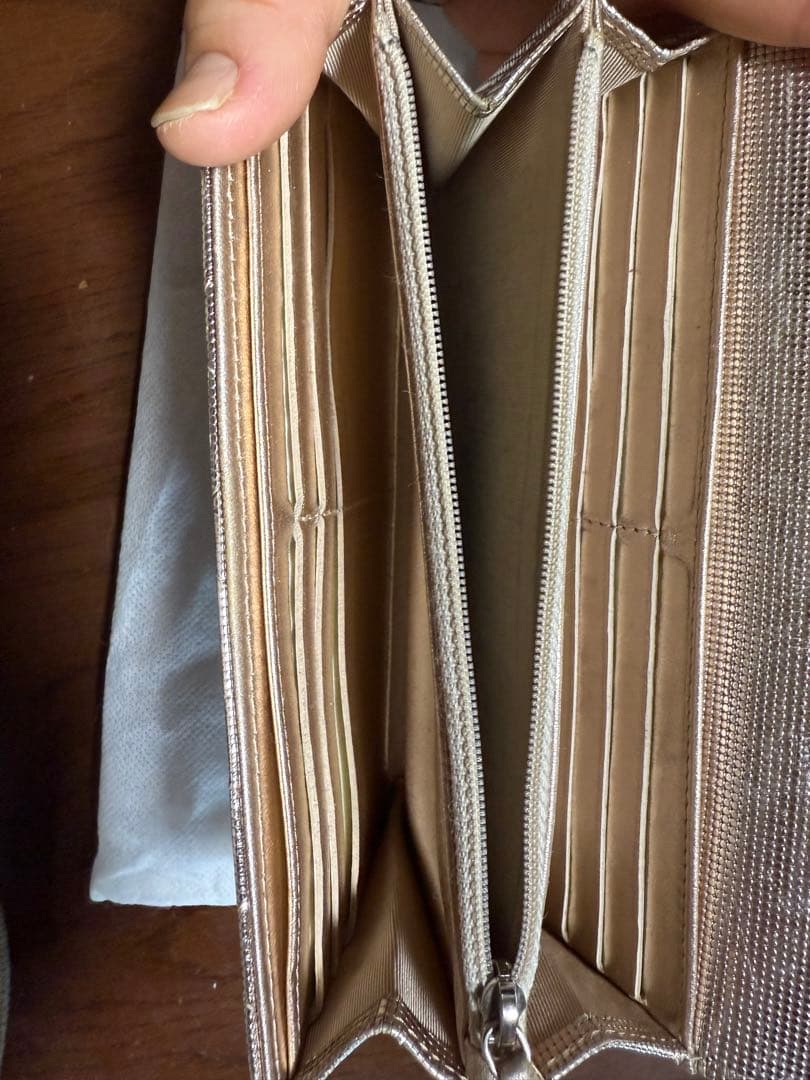 Chanel ピンクシルバー キルティング 長財布