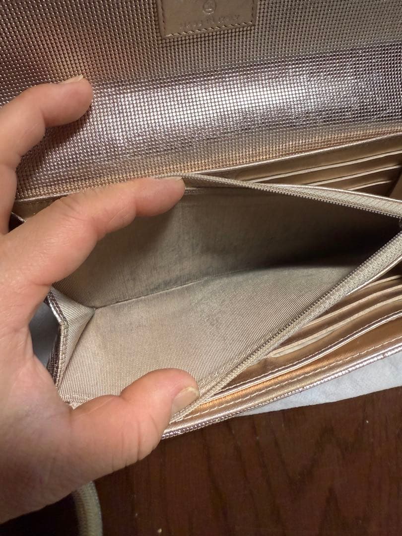 Chanel ピンクシルバー キルティング 長財布