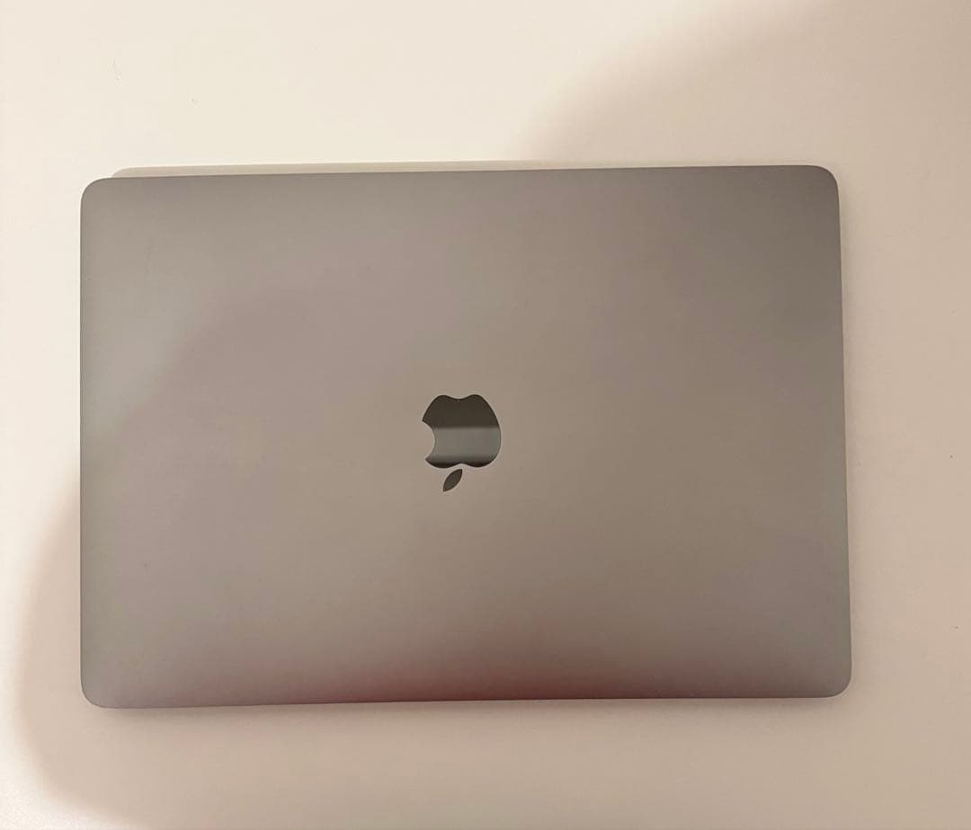 Macbook Pro 2017 13インチ 今年最新mac os 新バッテリー