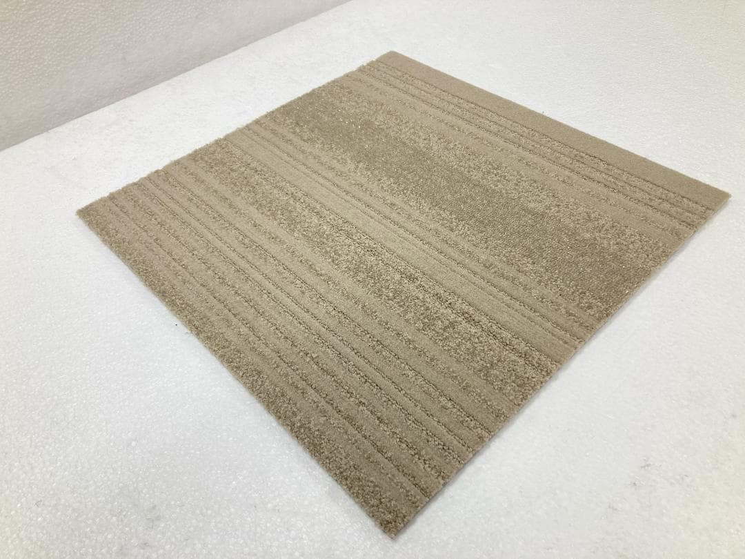 し*ん様 タイルカーペット　新品・未使用　国内メーカー　アウトレット　５０×５０