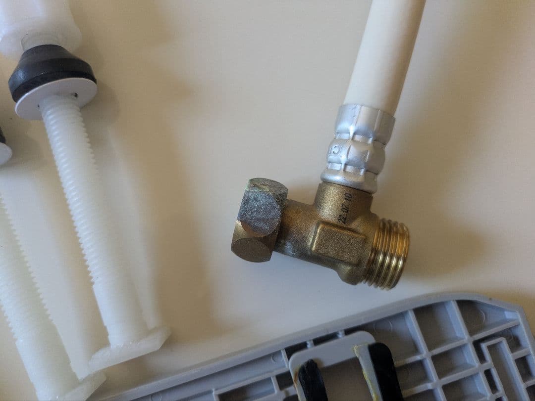 k*n様 A*j様 温水洗浄便座【Panasonic】CH941SPF