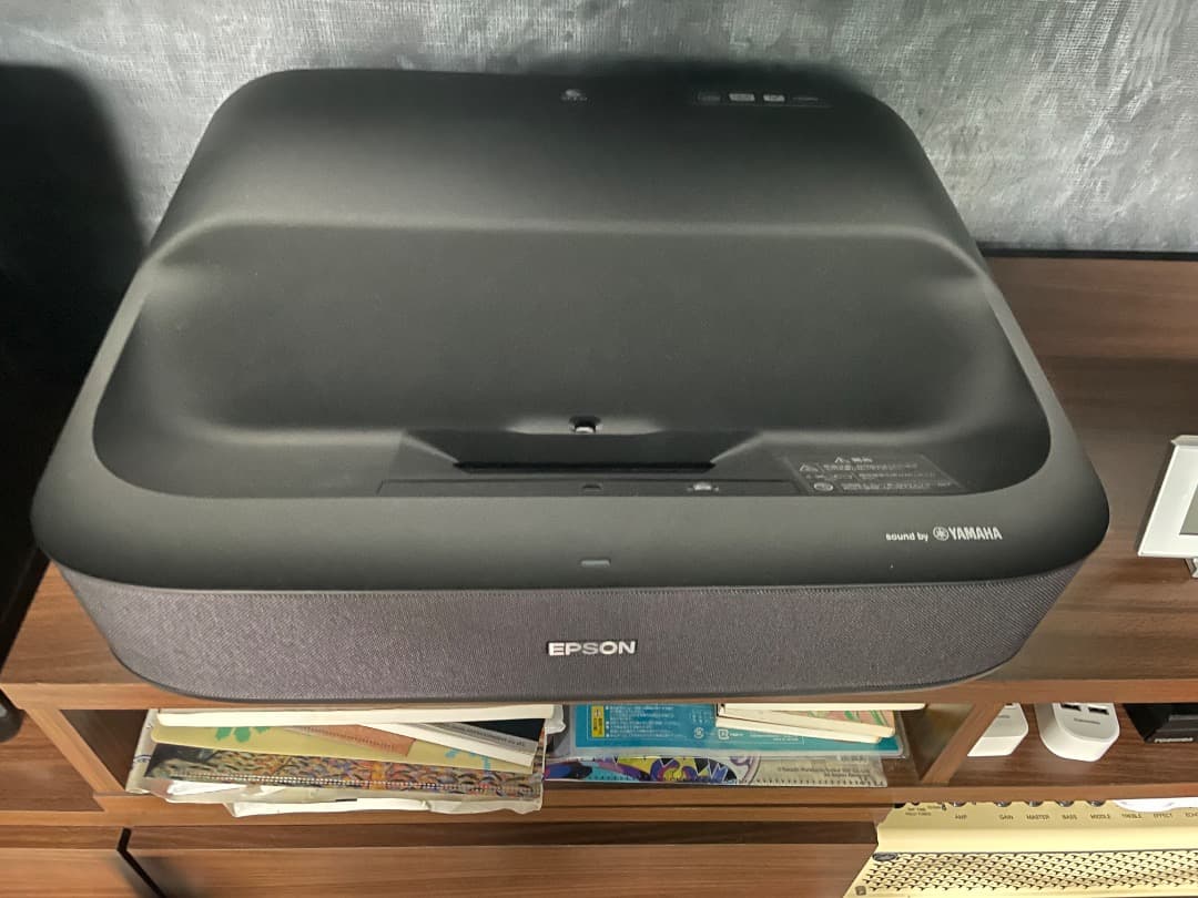 EH-LS300 EPSON超短焦点4Kプロジェクター&対応スクリーン60インチ