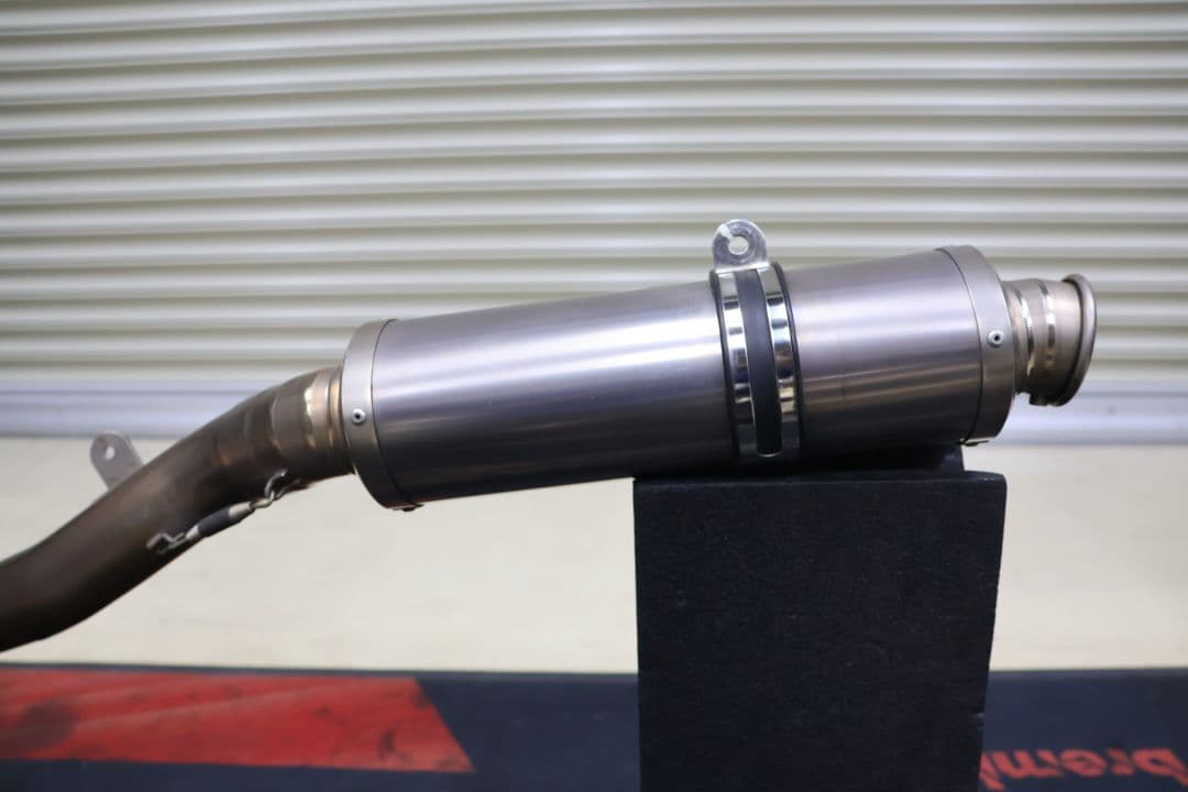 CBR600RR 05-06 PC37　後期　ストライカースリップオンマフラー