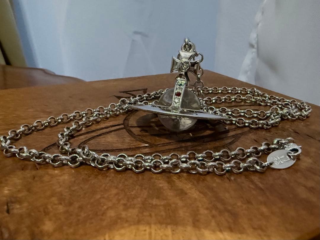 正規美品お箱付 Vivienne Westwoodニュースモールオーブシルバー