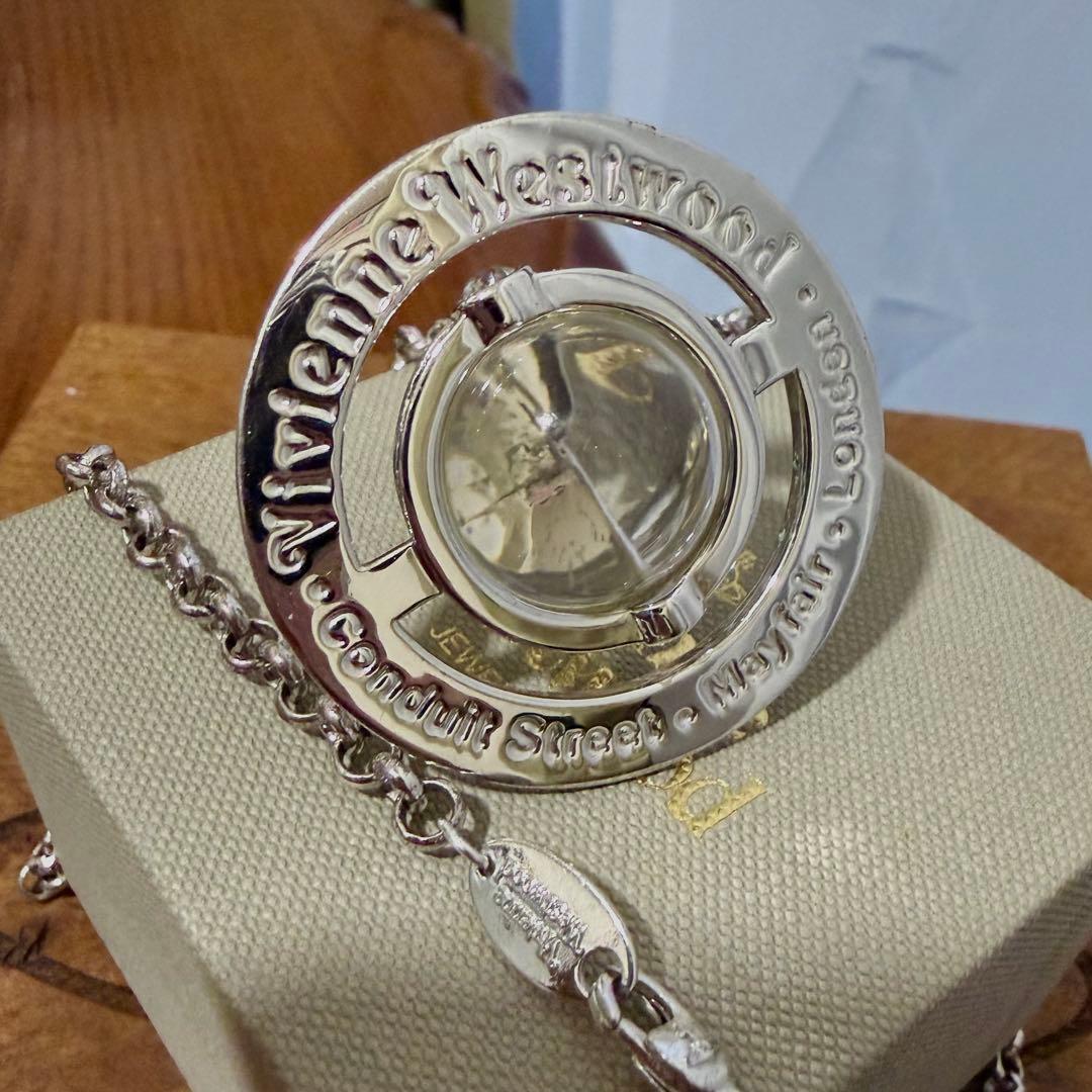 正規美品お箱付 Vivienne Westwoodニュースモールオーブシルバー