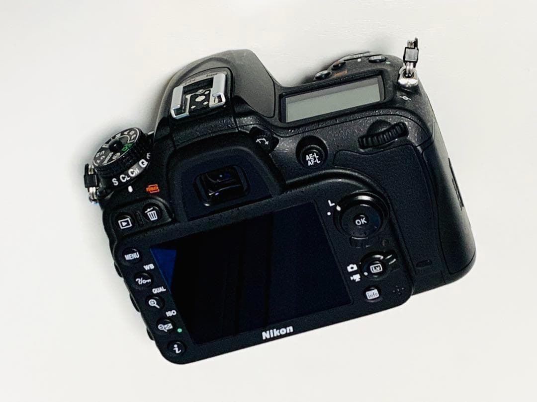 ☆撮影数220回以下☆Nikon D7200ボディ&EDズームVRレンズセット