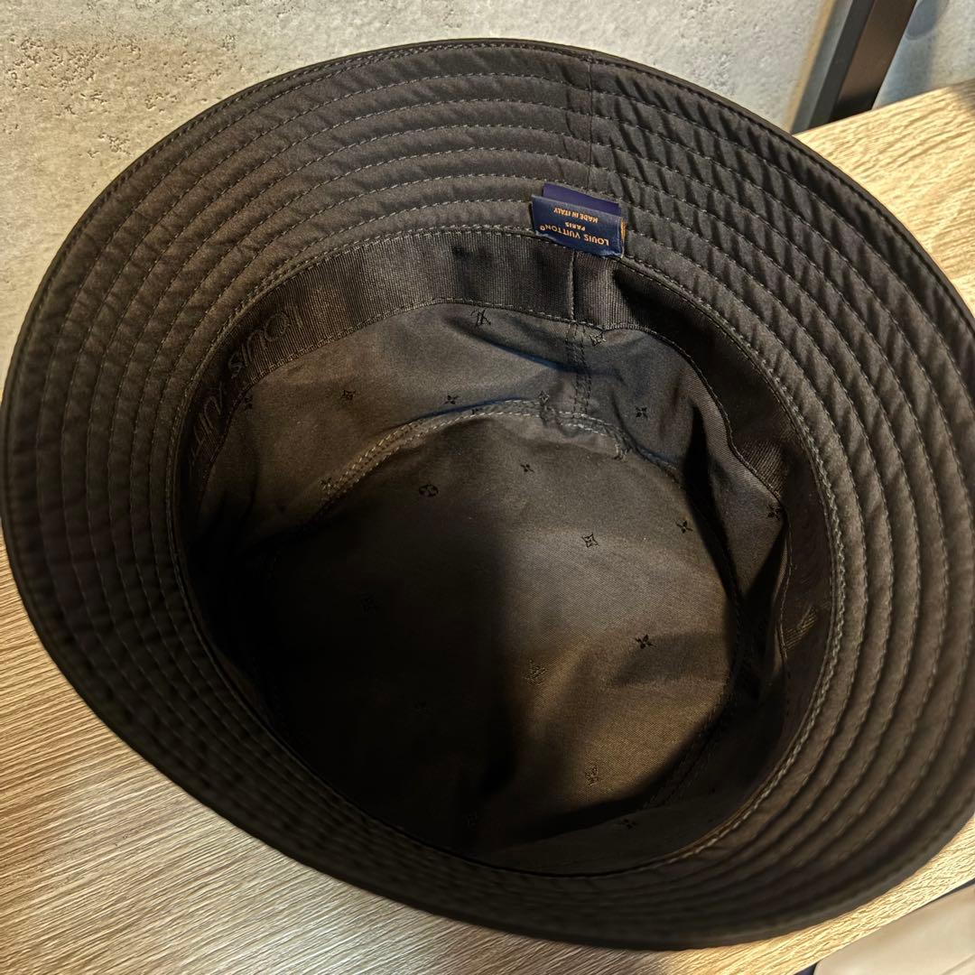 【極美品】ルイ・ヴィトン　M7725M バケットハット・LV スマッシュ レイン