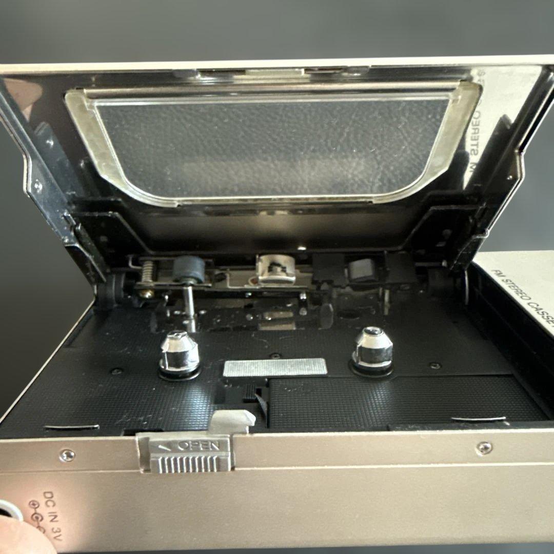 SONY WM-F2 カセットプレーヤー