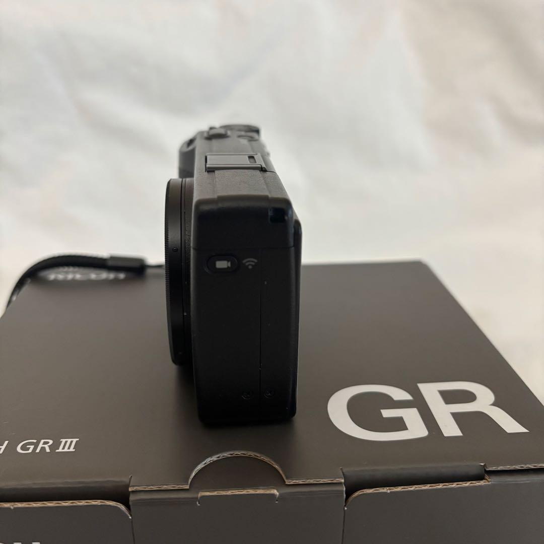 RICOH GR III コンパクトデジタルカメラ　美品