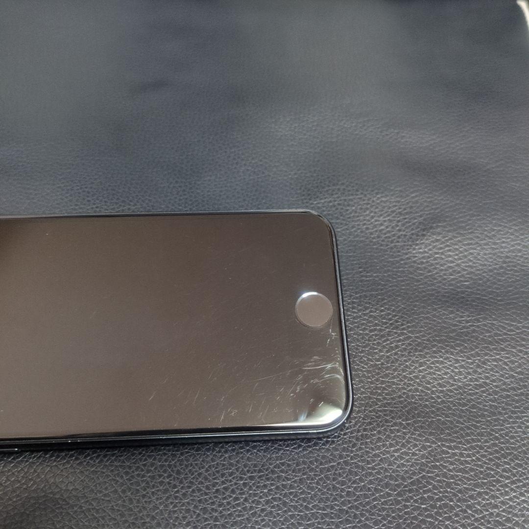 81　iPhone　SE 第3世代　128gb 黒　SIMフリー　se3