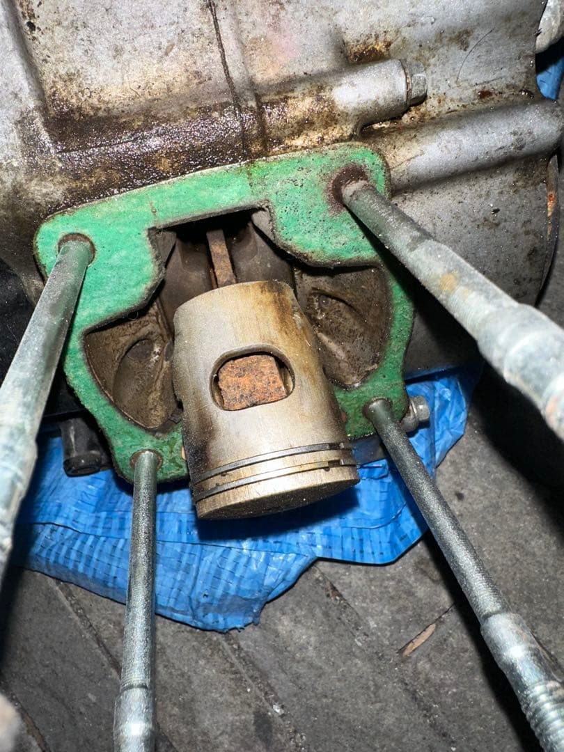 ns1 後期エンジン ジャンク 腰下焼き付き 送料込！