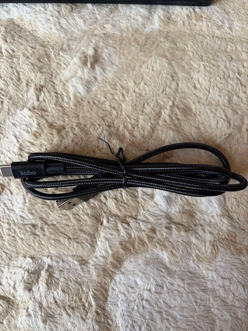 楽天kobo elipsa 2E ほぼ未使用　ケース、ペン、充電ケーブル付き