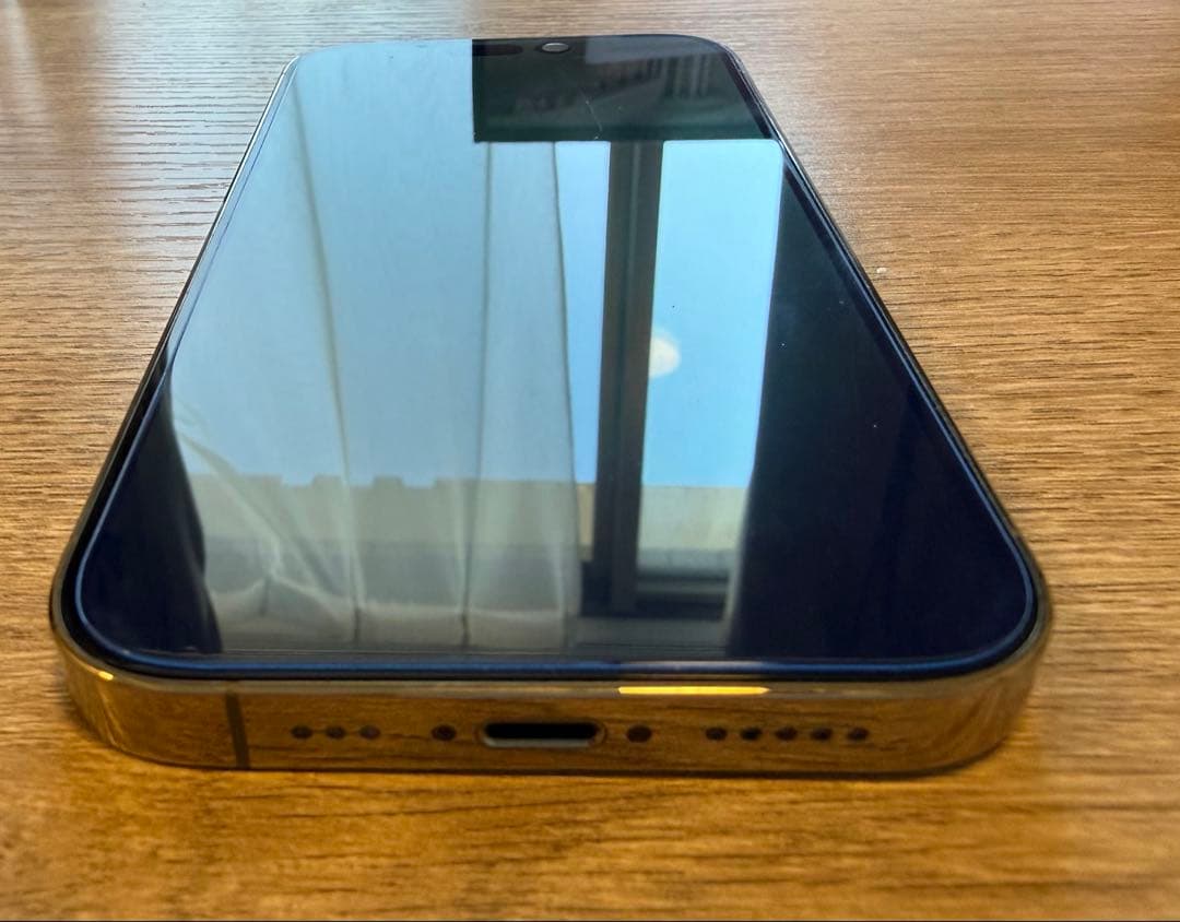 美品　Apple iPhone 14 Pro ゴールド 本体　バッテリー83%