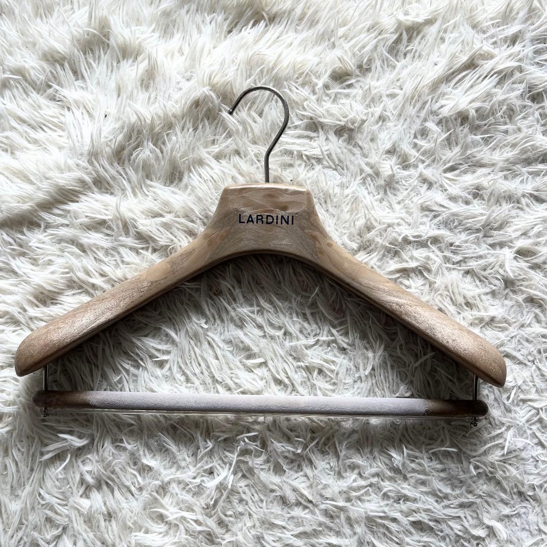 ③⑤⑨LARDINI 木製 スーツ 最新純正ハンガー