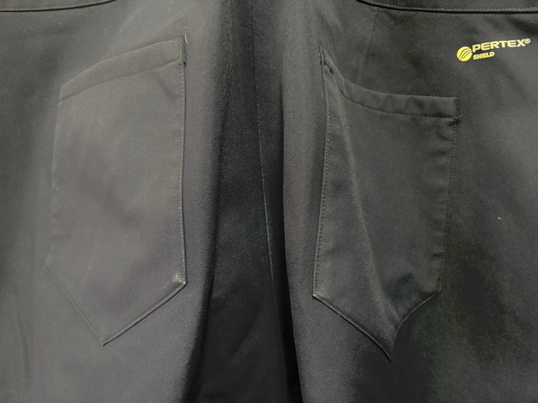 週末SALE！salomonサロモン★スノーウェアレディースL 黒×ベージュ