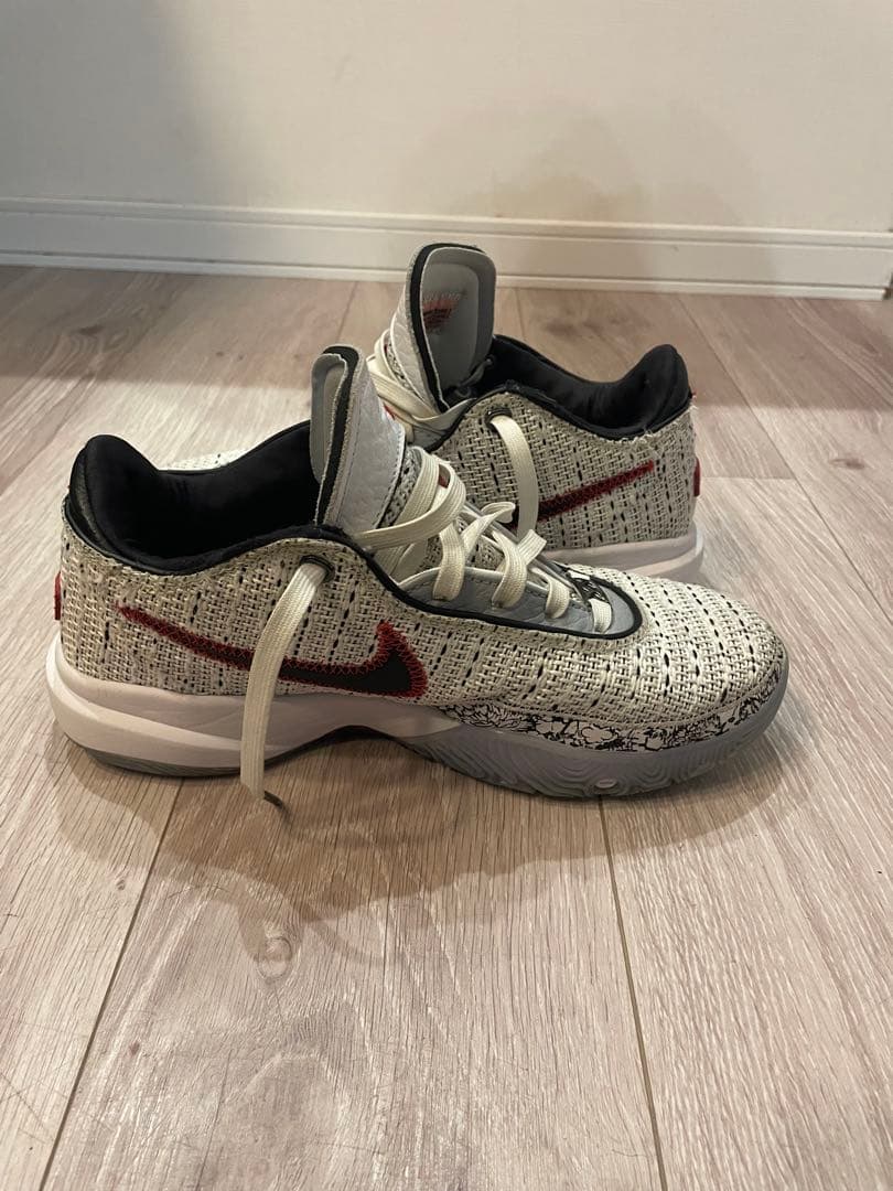 Nike レブロン20 バスケットボールシューズ ホワイト