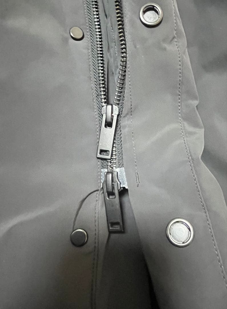 Theoryメンズ高級ダウンコートXSビジネス軽量Safari掲載