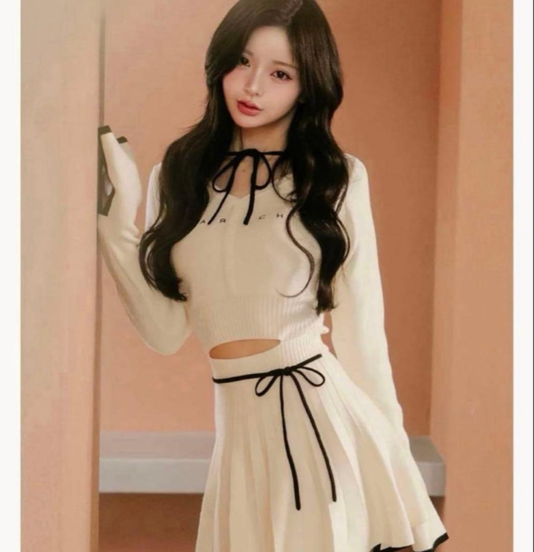 ウエストオープンリボンデザインニットミニワンピース　新品未使用タグ付き