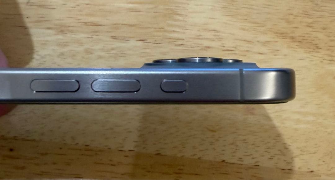 Apple iPhone 15 Pro ナチュラルチタニウム 256GB