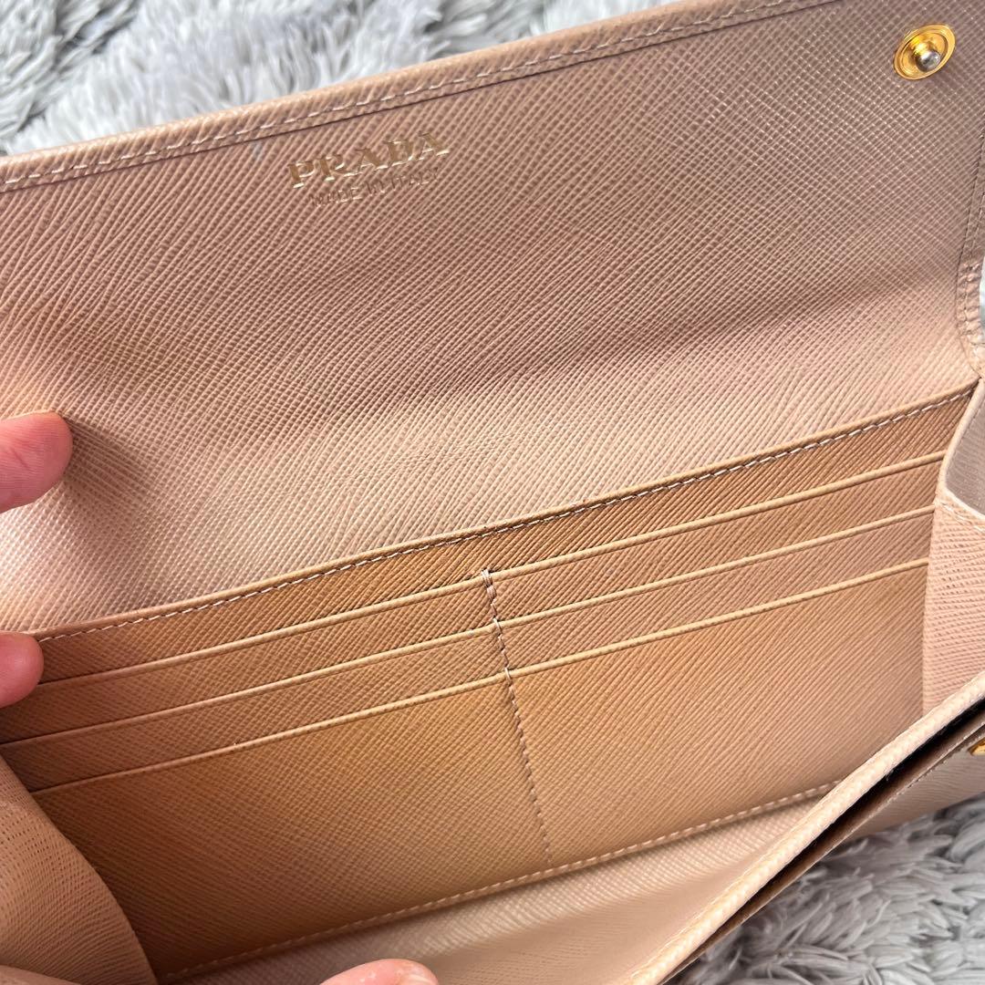 PRADA✨　レア　がま口財布　サフィアーノ　三角ロゴ　ベージュ　レディース