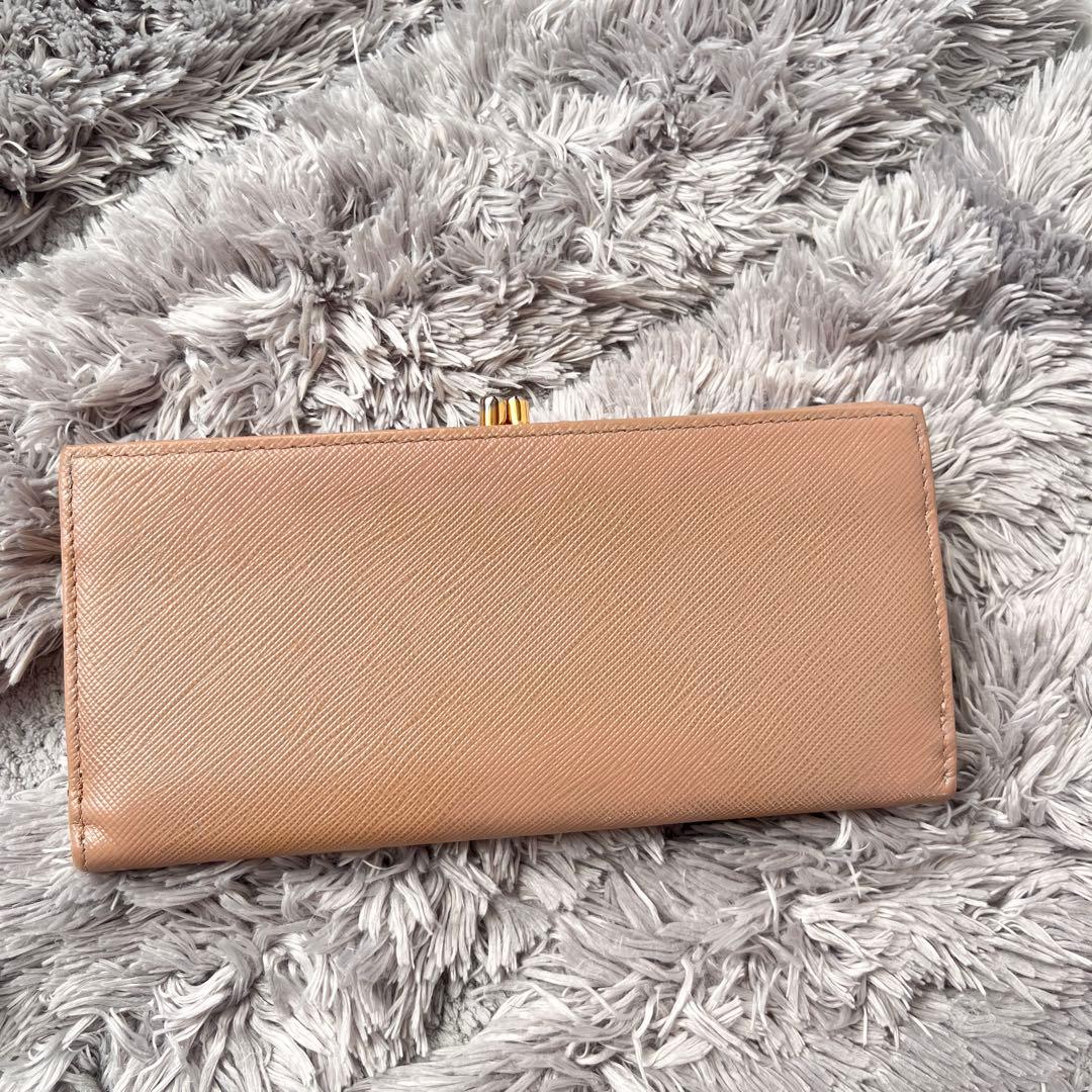 PRADA✨　レア　がま口財布　サフィアーノ　三角ロゴ　ベージュ　レディース