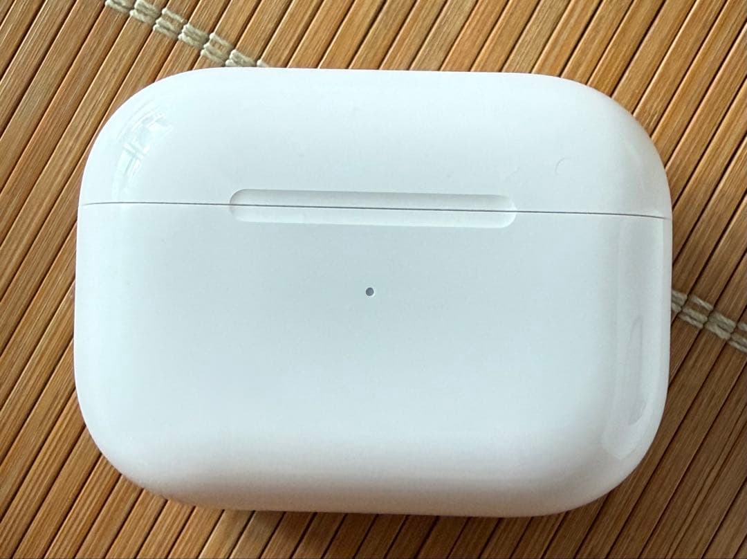 t*t様 [美品] AirPods Pro2 Lightning 本体