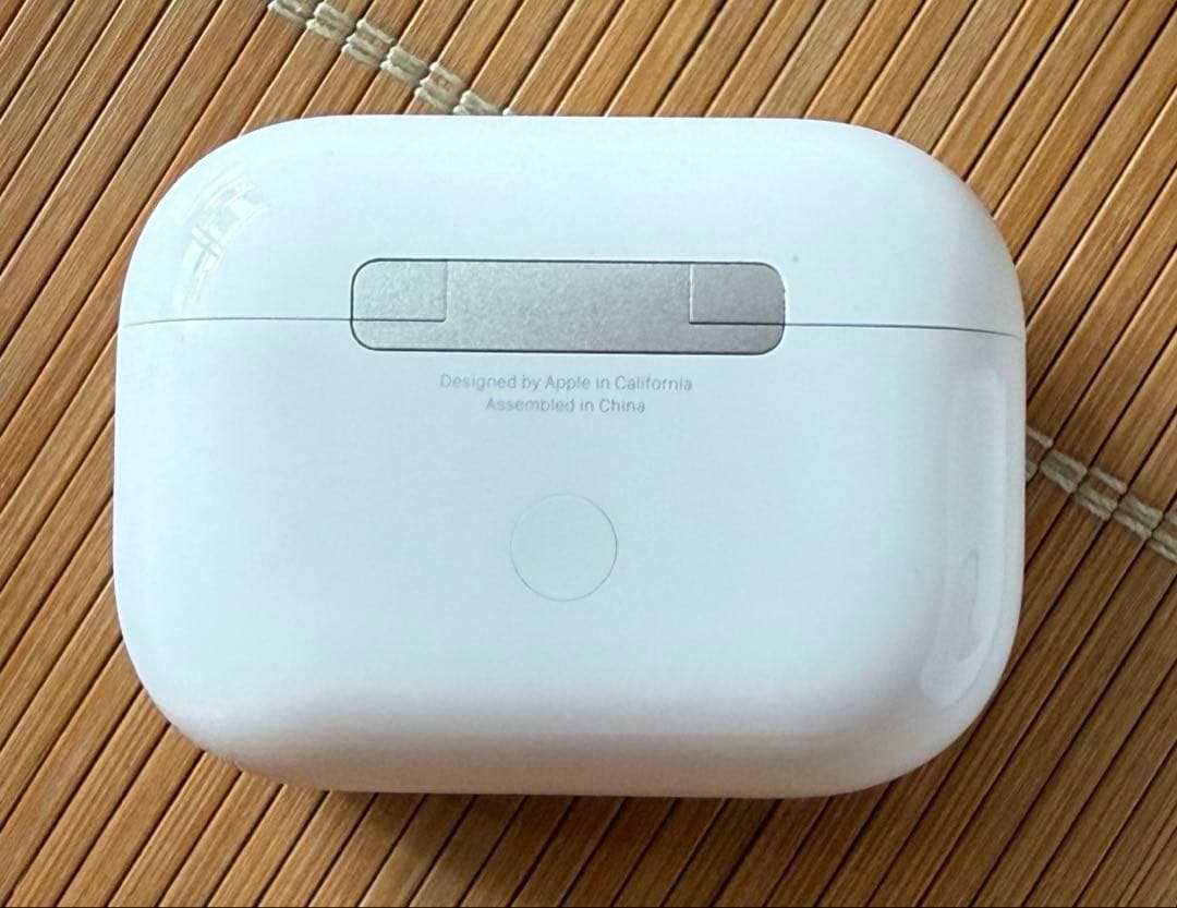 t*t様 [美品] AirPods Pro2 Lightning 本体