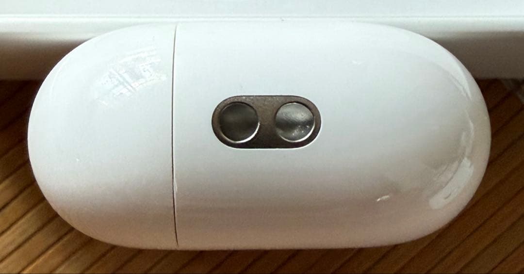 t*t様 [美品] AirPods Pro2 Lightning 本体