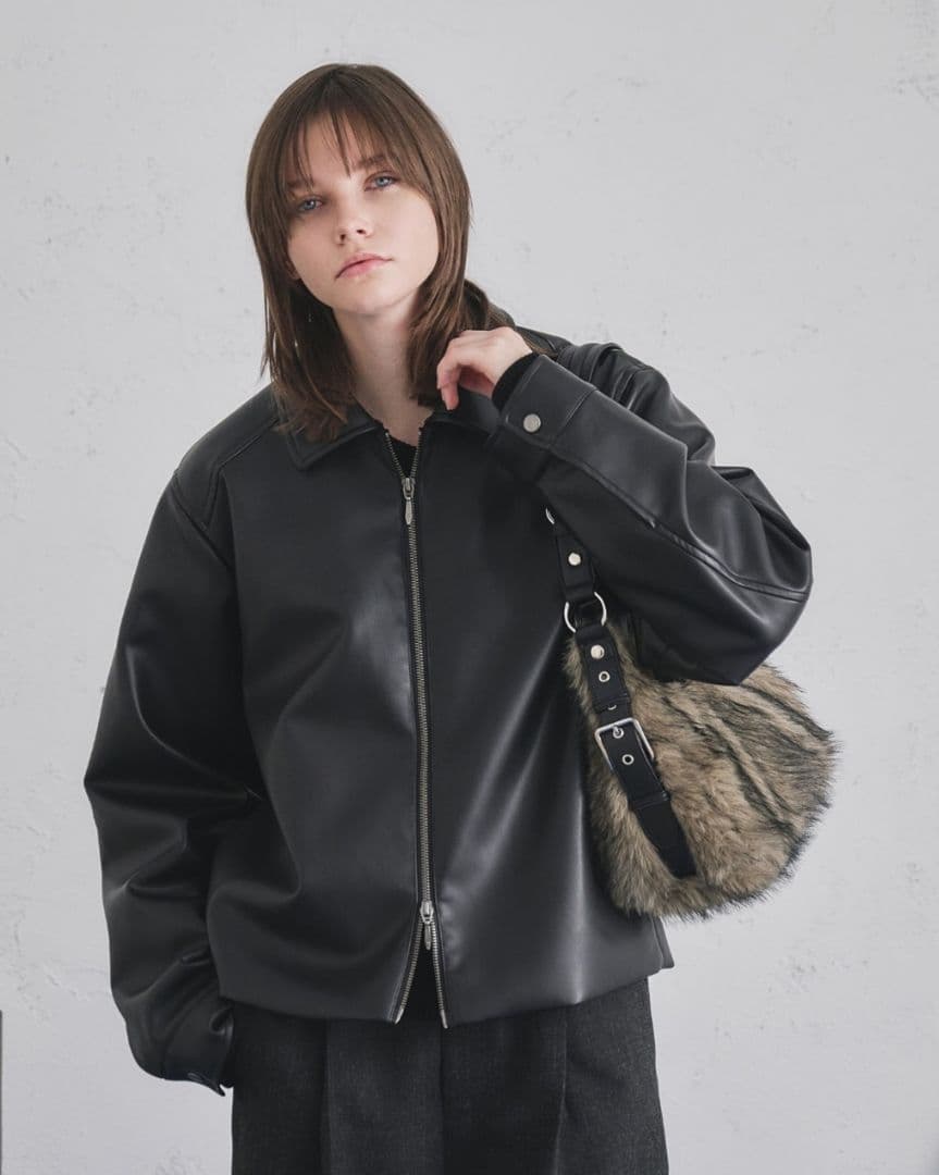 バッグ SIDE DESIGN TUCK HALF MOON BAG