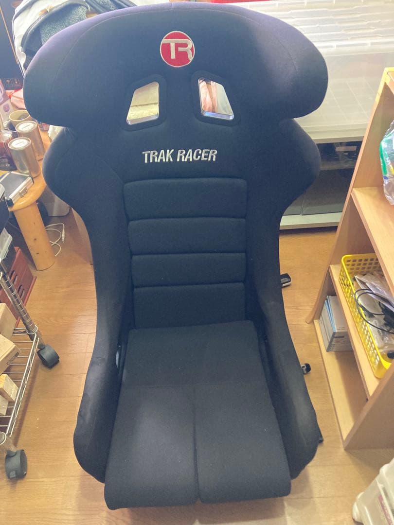 TRAK RACER GTスタイル グラスファイバーシート ブラケット付き