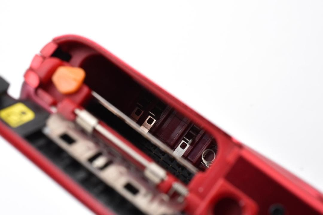 ■ 美品 ■ ニコン　Nikon COOLPIX S3400 レッド