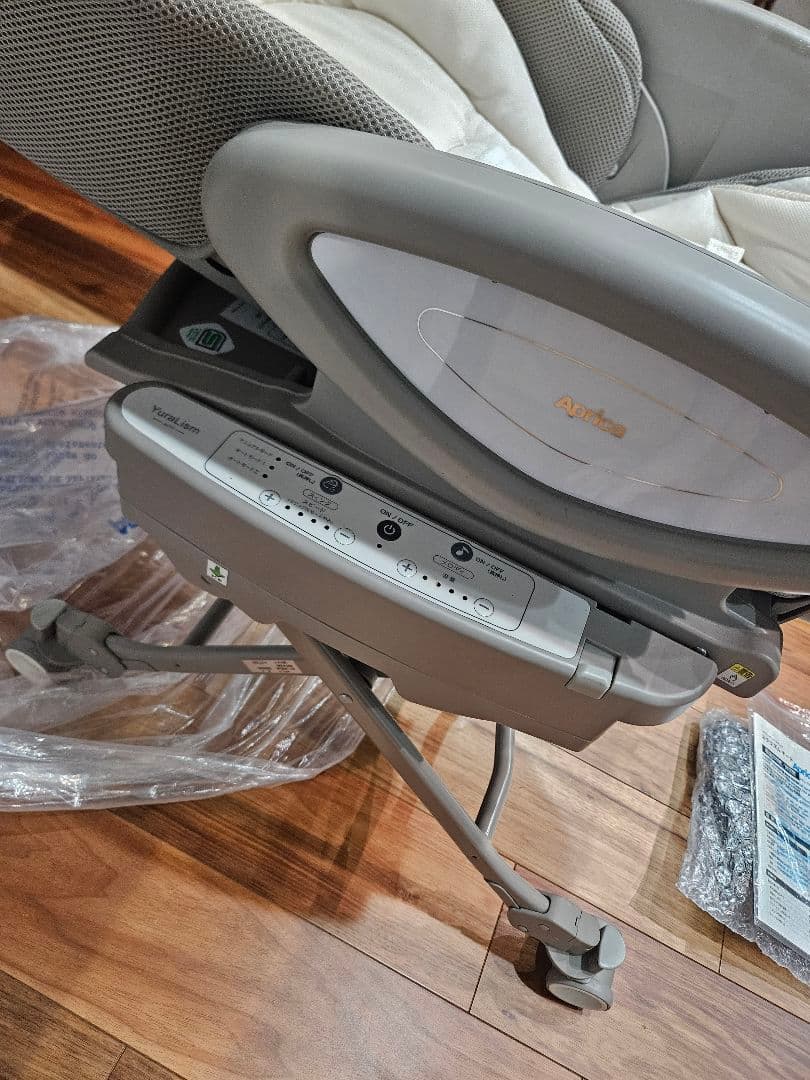 送料込み　Aprica スイング ユラリズム オート ハイローベッド 電動 美品