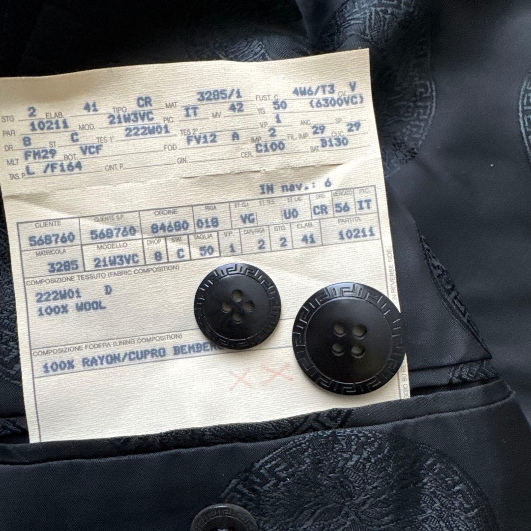 ヴェルサーチ スーツ ストライプ 裏地メデューサ 総裏 黒