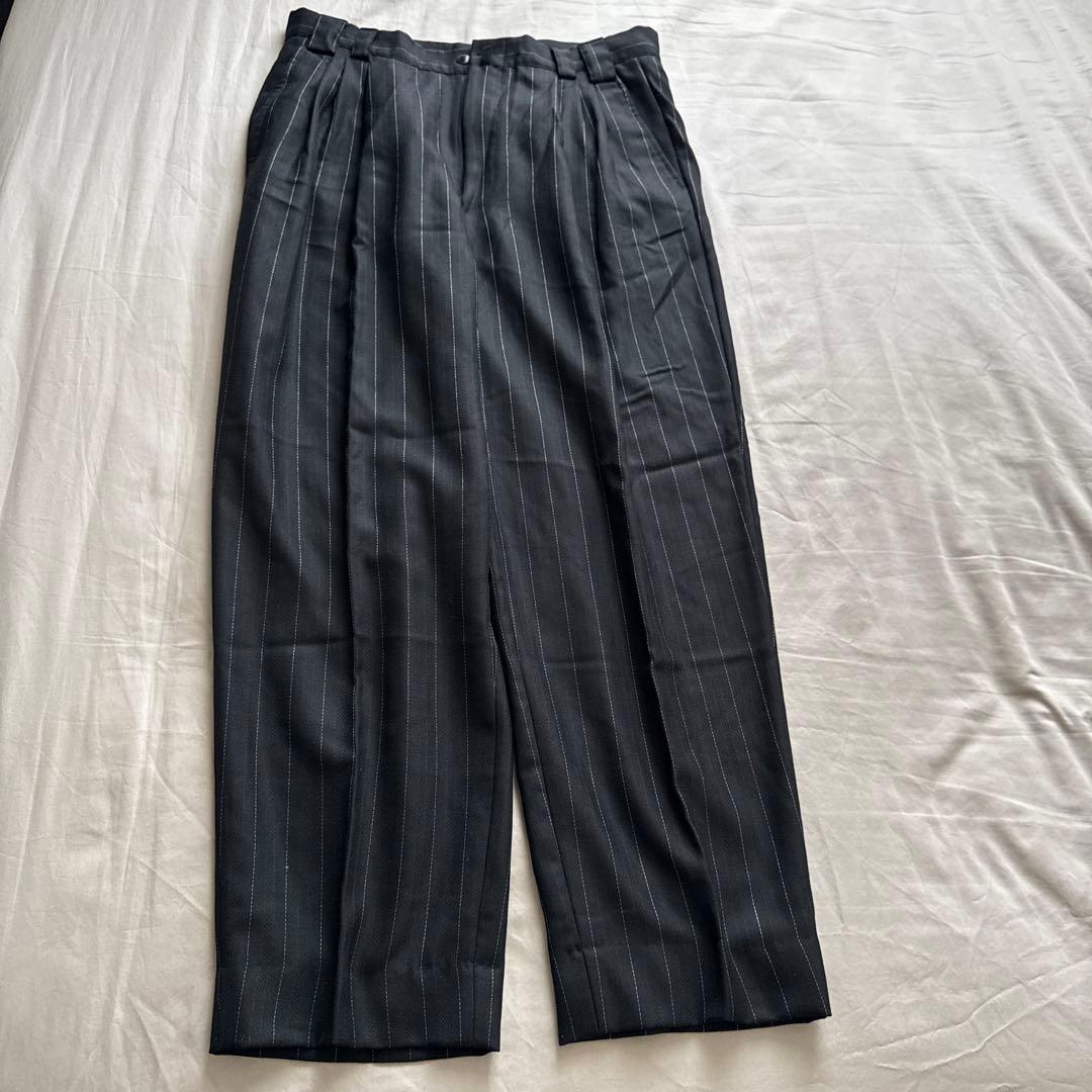 ヴェルサーチ スーツ ストライプ 裏地メデューサ 総裏 黒