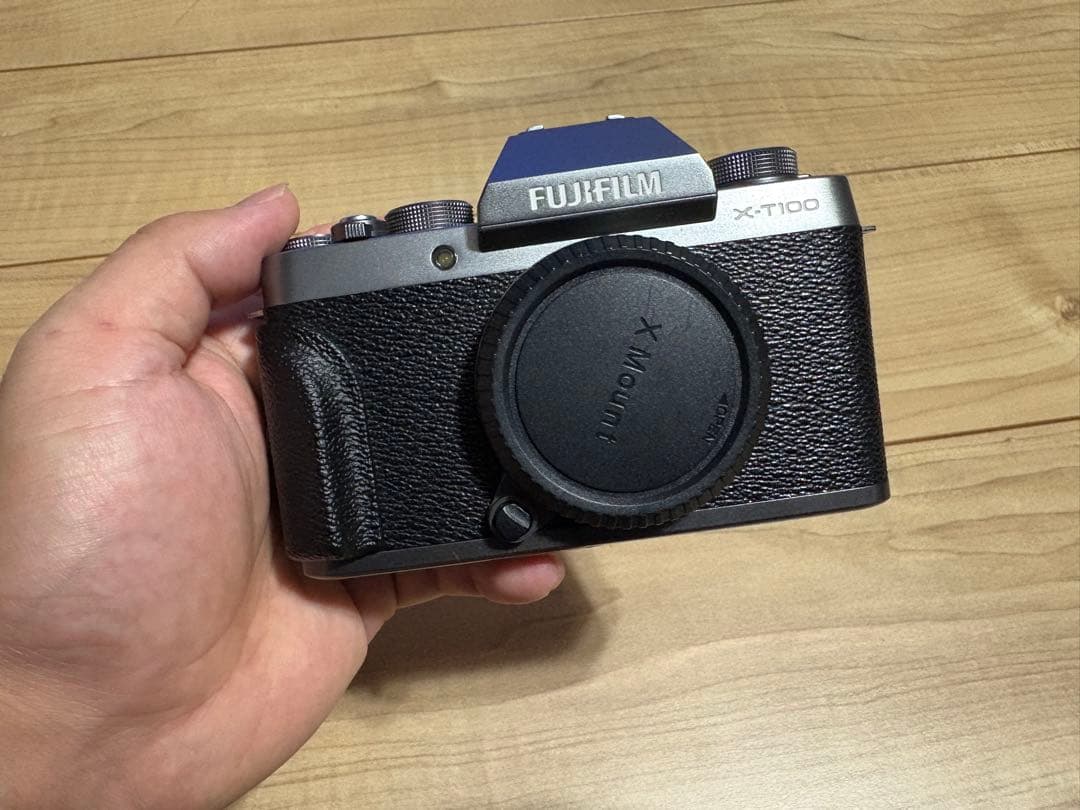 FUJIFILM X-T100 ミラーレス一眼