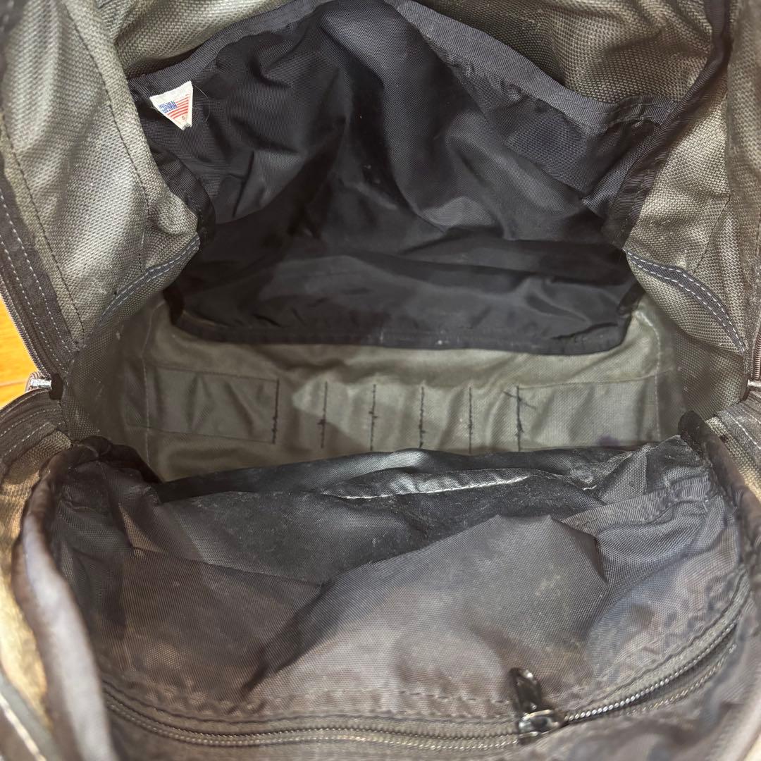 BRIEFING ATTACK PACK グレー