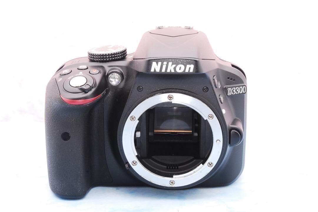 ニコン D3300❣️美品＆S数少❣️一眼レフカメラ❣️手ぶれ補正レンズ