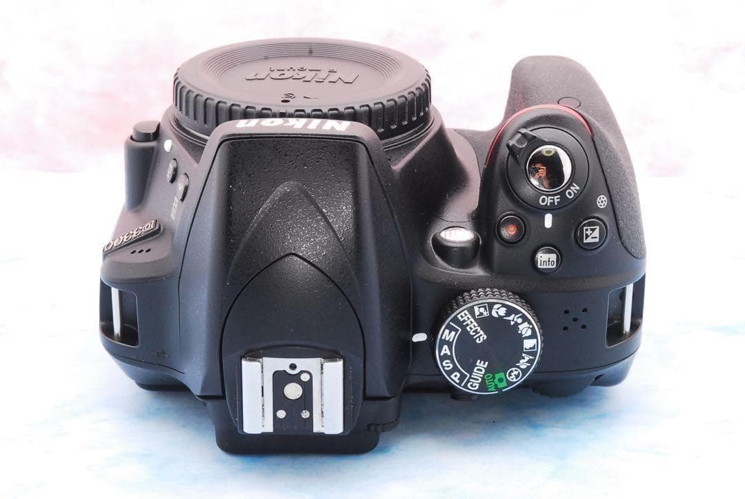 ニコン D3300❣️美品＆S数少❣️一眼レフカメラ❣️手ぶれ補正レンズ