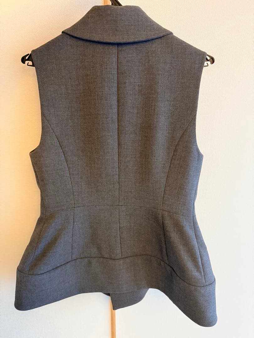 シーニュ グレー ダブルブレスト ベスト　スワンジレ