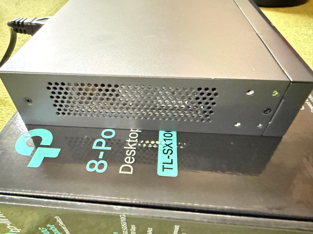 tp-link 8ポート10GbpsスイッチTL-SX1008 付属品完備