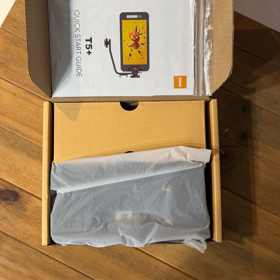 OSEE T5+ / 5.5 インチ カメラモニター（箱あり）