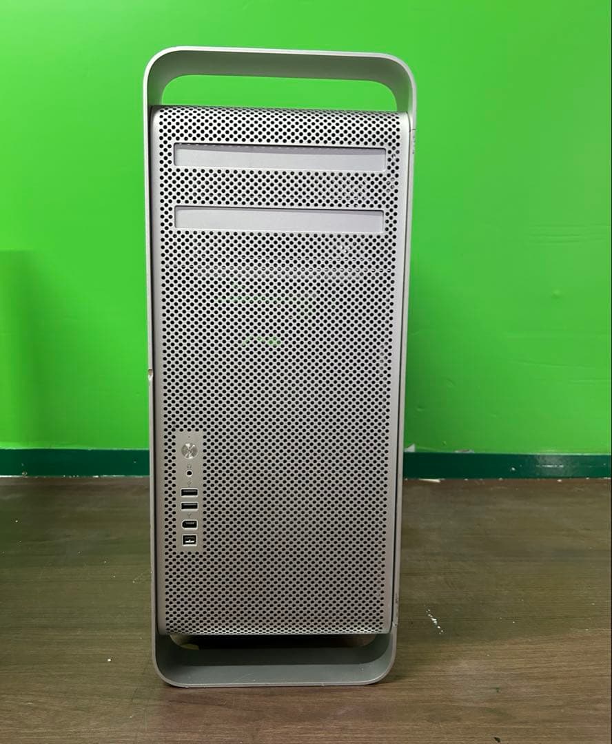 Apple Mac Pro シルバー