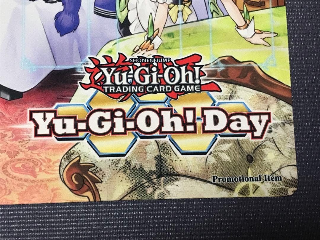 遊戯王 公式 yugiohday ドラゴンメイド プレイマット 海外