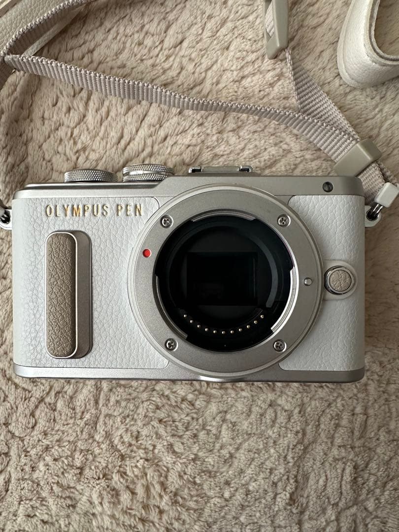 OLYMPUS PEN E-PL8ホワイト ミラーレス一眼