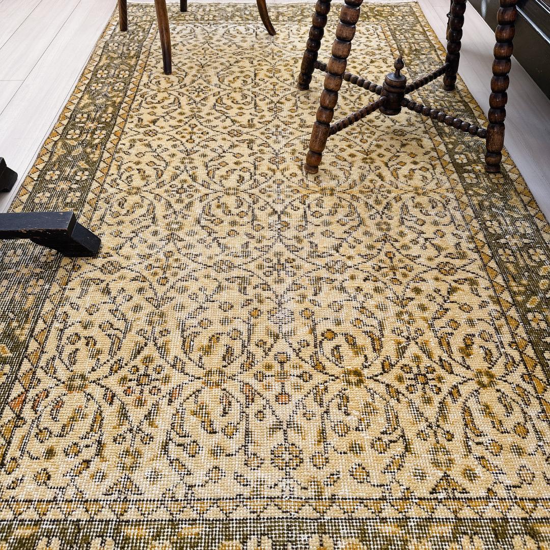 トルコ ヴィンテージラグ A130 イエロー オリーブグリーン オーバーダイラグ