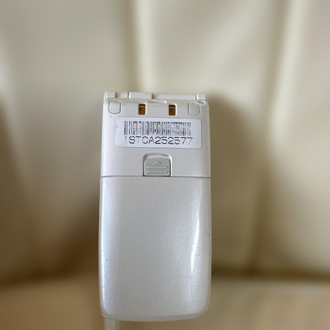 最終価格 Hello Kitty SANYO 折りたたみ携帯電話