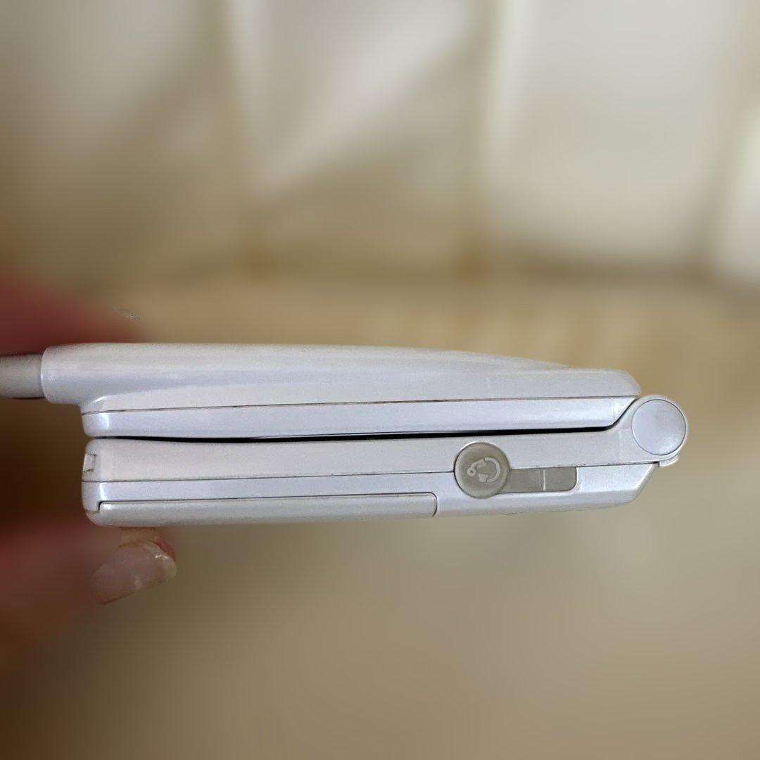 最終価格 Hello Kitty SANYO 折りたたみ携帯電話